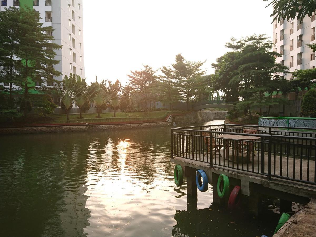 Green Lake View Just Sleep & Cozy Hotel Pondokcabe Hilir Zewnętrze zdjęcie